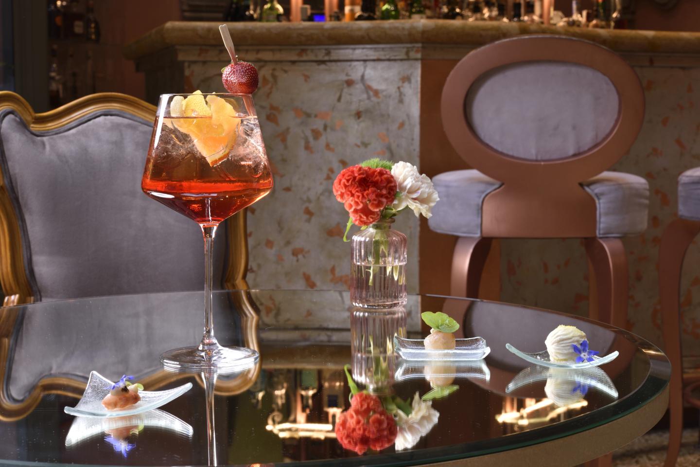 Bar Mezzanotte, Lounge Bar Mailand, Italie | Château Monfort - planetaria.photo 3