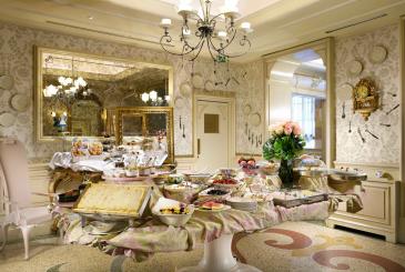 Château Monfort_breakfast room