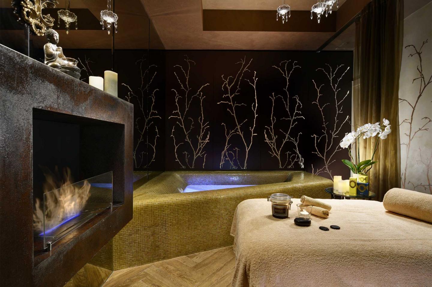 Chateau Monfort - Spa Suite Offer - Hotel con spa Suite - Hotel con suite spa a Milano - planetaria.photo 1